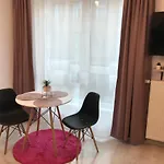 Apartman Brzeska 10 *
