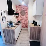 Brzeska 10