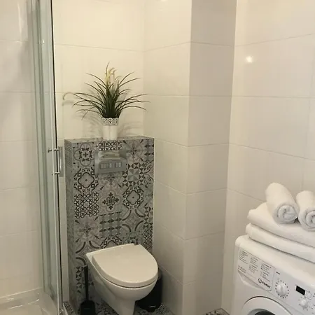 Apartment Brzeska 10