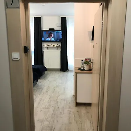 Brzeska 10